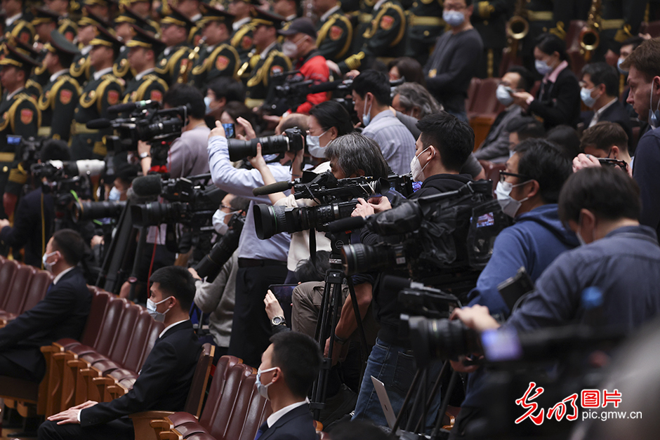 十四届全国人大一次会议在北京闭幕 十四届全国人大一次会议在北京闭幕